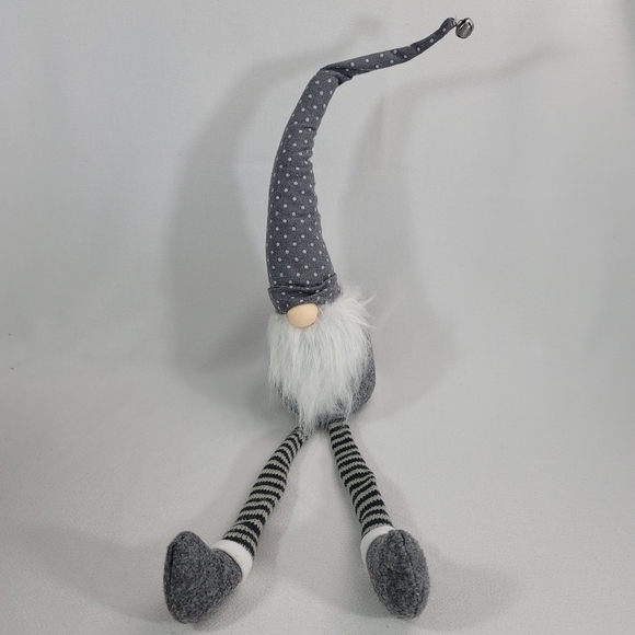 Fabric Sitting Gnome - Picture 1 of 13